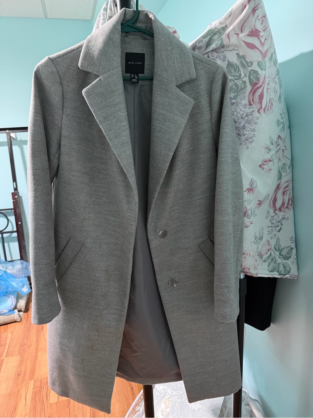 New Look Women’s Light Gray Single-Breasted Tailored Coat